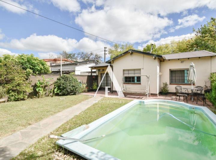 Casa · 164m² · 4 Ambientes · 2 Cocheras