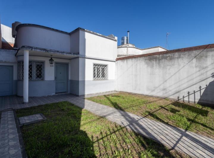 Casa · 125m² · 6 Ambientes · 2 Cocheras