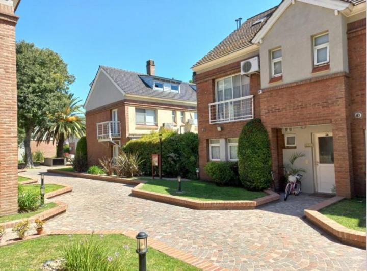 Casa · 150m² · 5 Ambientes · 1 Cochera