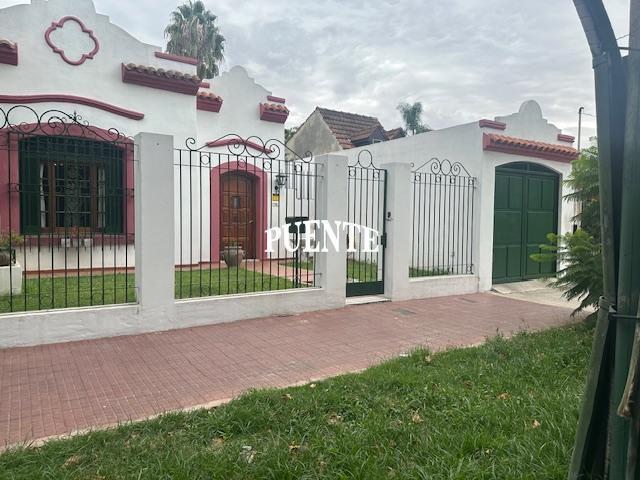Casa · 197m² · 4 Ambientes · 2 Cocheras