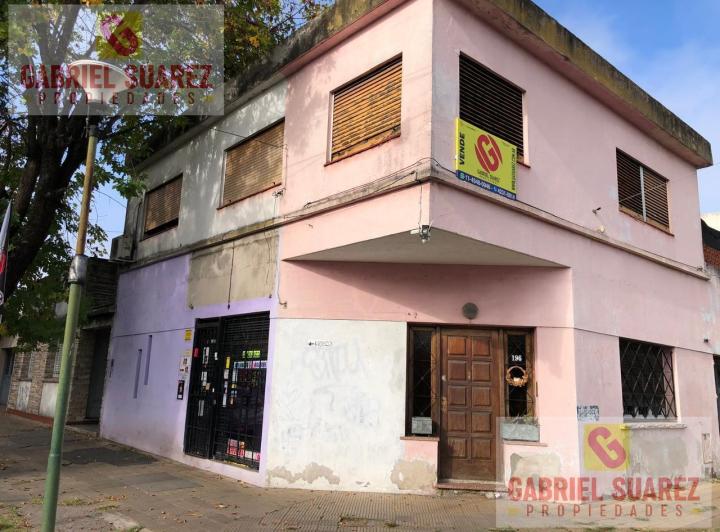 Casa · 180m² · 2 Dormitorios · 1 Cochera