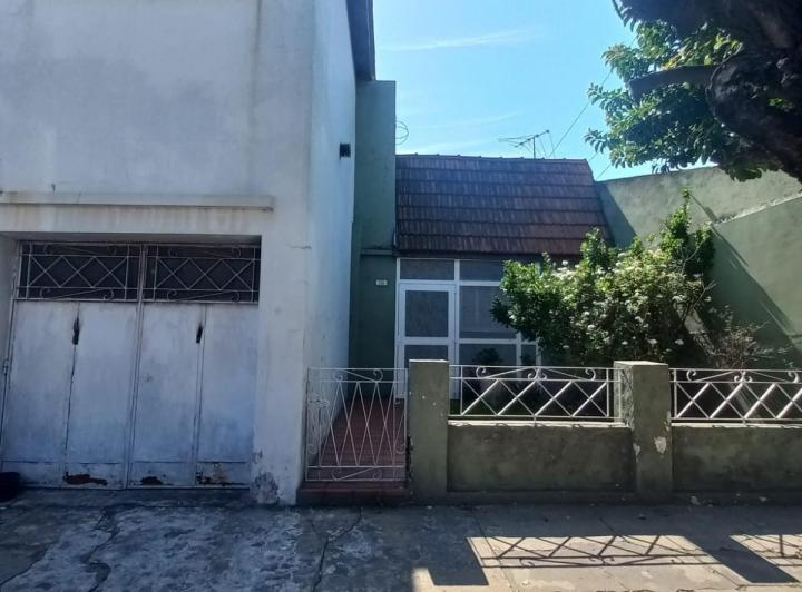 Casa · 1m² · 3 Ambientes · 1 Cochera