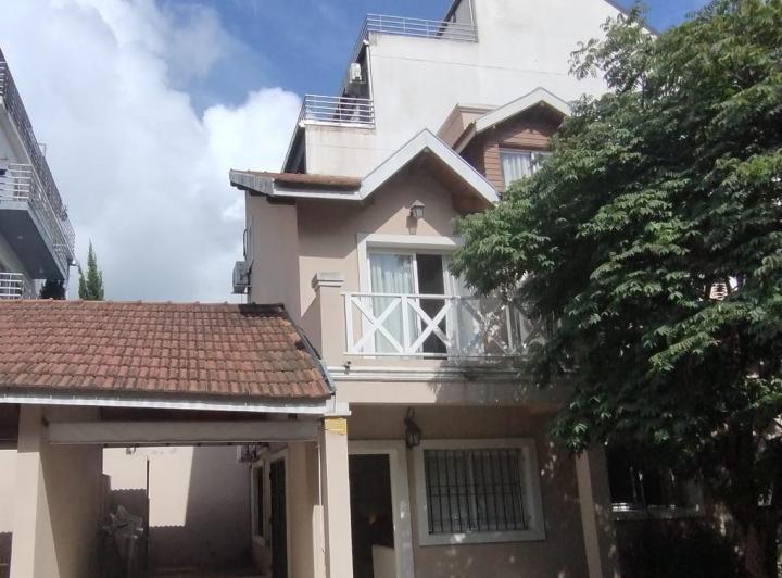 Casa · 94m² · 3 Dormitorios · 1 Cochera