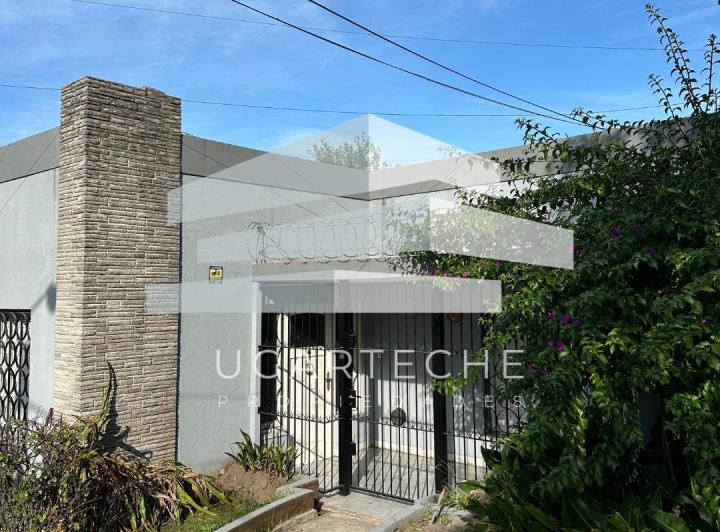Casa · 140m² · 3 Ambientes · 1 Cochera