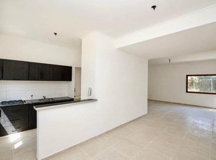 Casa · 95m² · 3 Ambientes · 2 Cocheras