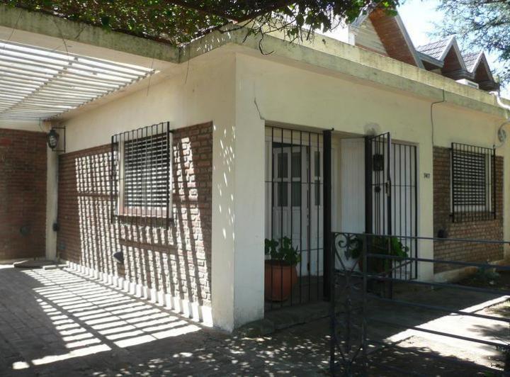 Casa · 150m² · 6 Ambientes · 2 Cocheras