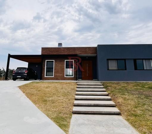 Casa · 190m² · 5 Ambientes