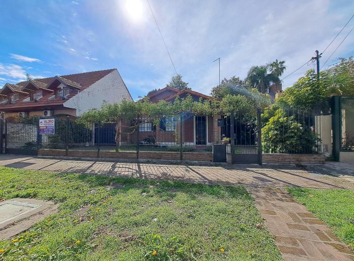 Casa · 110m² · 5 Ambientes · 1 Cochera