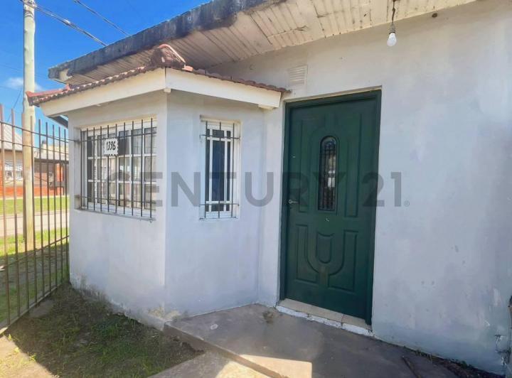 Casa · 90m² · 5 Ambientes · 1 Cochera