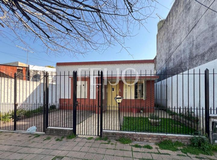 Casa · 78m² · 4 Ambientes · 1 Cochera