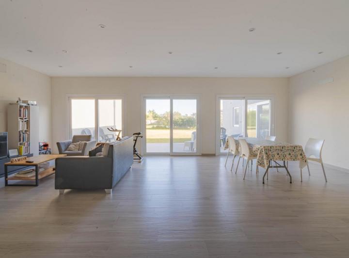 Casa · 204m² · 5 Ambientes · 2 Cocheras