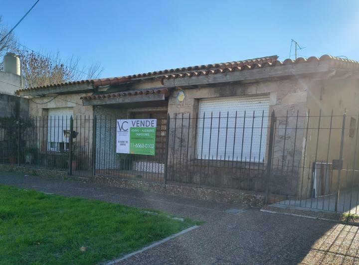 Casa · 170m² · 4 Ambientes · 1 Cochera