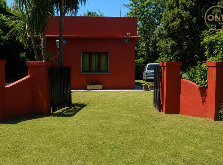 Casa · 105m² · 4 Ambientes · 1 Cochera
