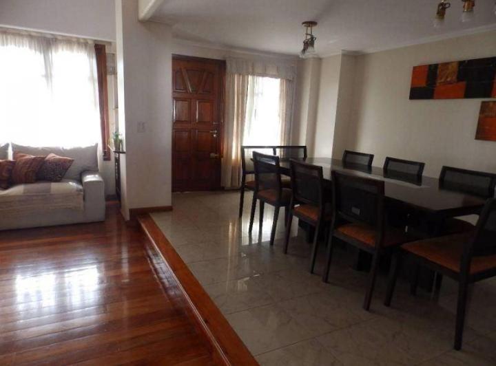 Casa · 260m² · 4 Ambientes
