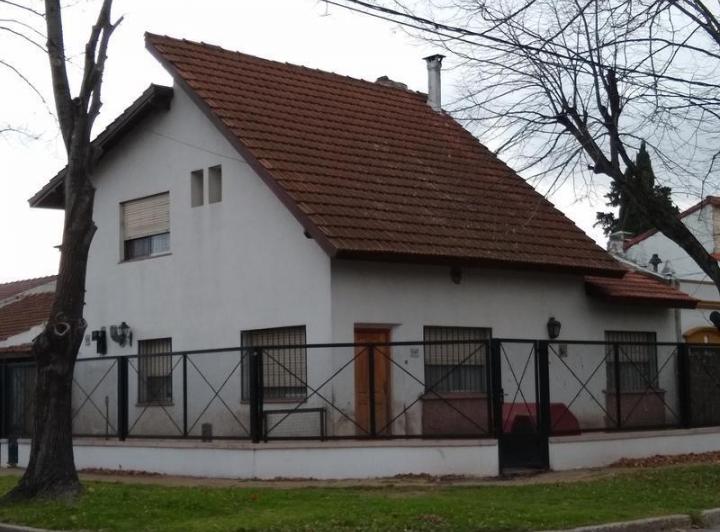 Casa · 120m² · 6 Ambientes · 1 Cochera