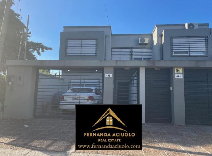 Casa · 140m² · 5 Ambientes · 1 Cochera
