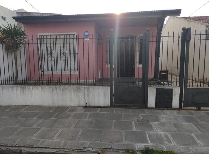 Casa · 98m² · 3 Ambientes · 2 Cocheras