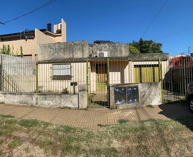 Casa · 340m² · 2 Dormitorios · 2 Cocheras