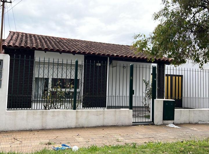 Casa · 100m² · 3 Ambientes · 1 Cochera