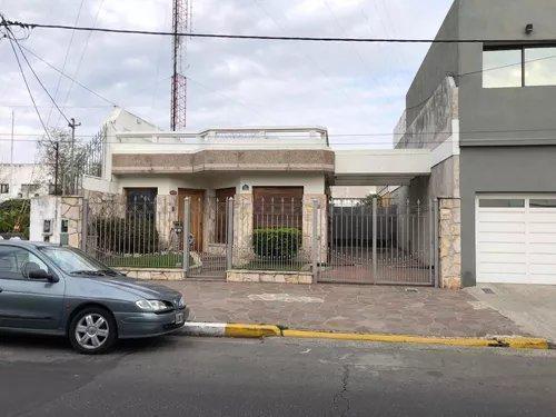 Casa · 200ha · 3 Ambientes · 1 Cochera