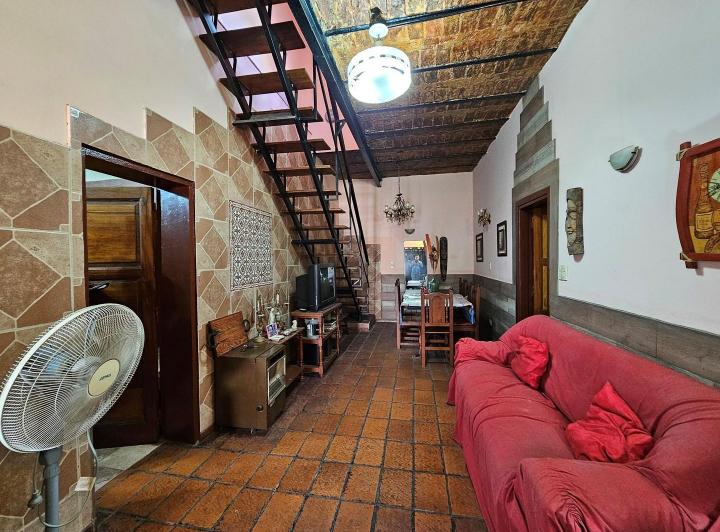 Casa · 130m² · 3 Ambientes · 2 Cocheras