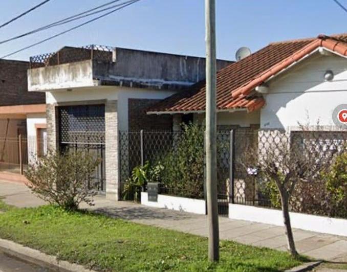 Casa · 130m² · 3 Ambientes · 1 Cochera