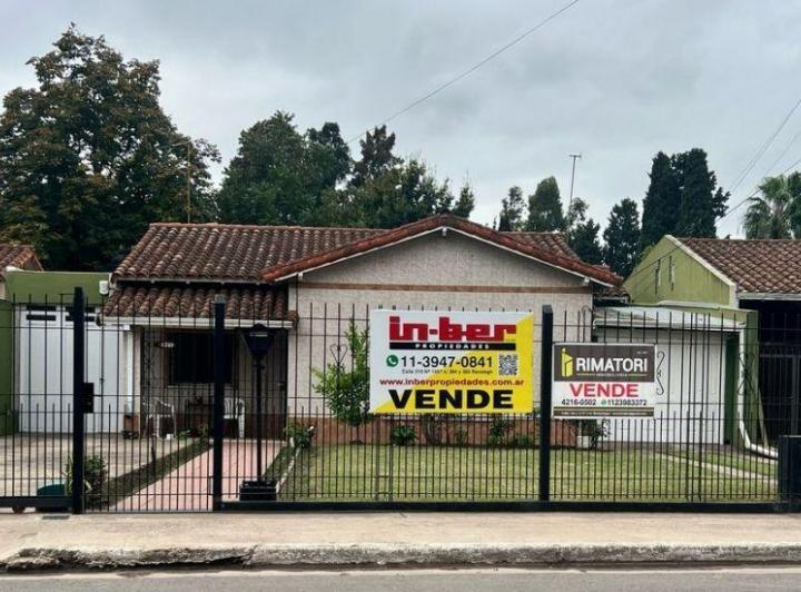 Casa · 90m² · 3 Ambientes · 2 Cocheras