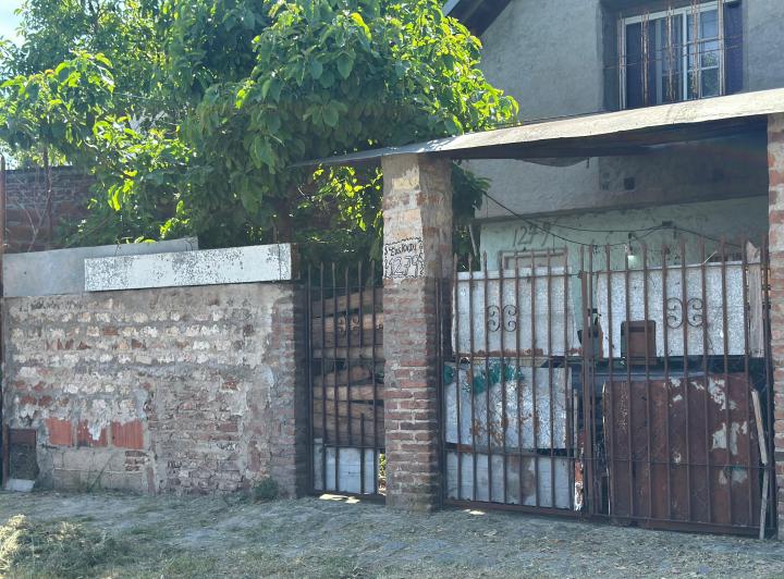 Casa · 100m² · 2 Ambientes · 2 Cocheras