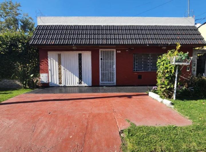 Casa · 100m² · 4 Ambientes · 1 Cochera