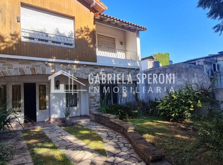 Casa · 166m² · 4 Ambientes · 2 Cocheras
