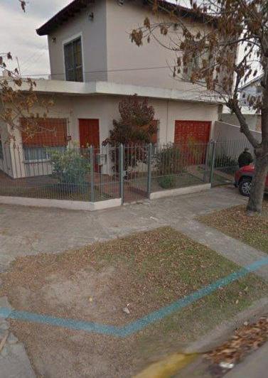 Casa · 130m² · 4 Ambientes · 1 Cochera