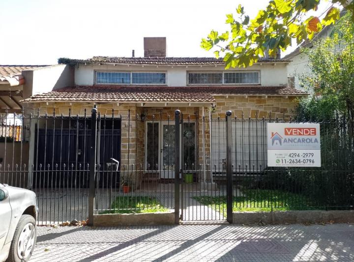 Casa · 150m² · 4 Ambientes · 2 Cocheras