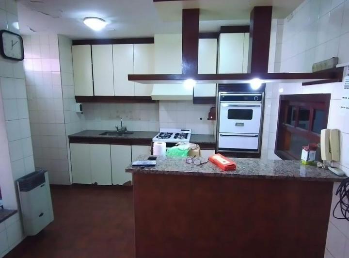 Casa · 377m² · 3 Ambientes · 5 Cocheras