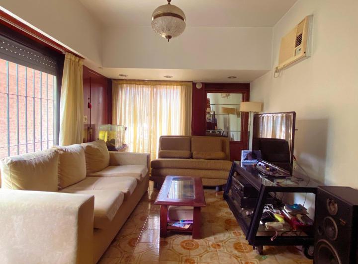 Casa · 165m² · 5 Ambientes · 2 Cocheras