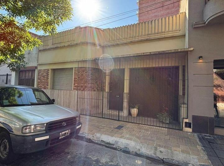 Casa · 105m² · 5 Ambientes · 1 Cochera