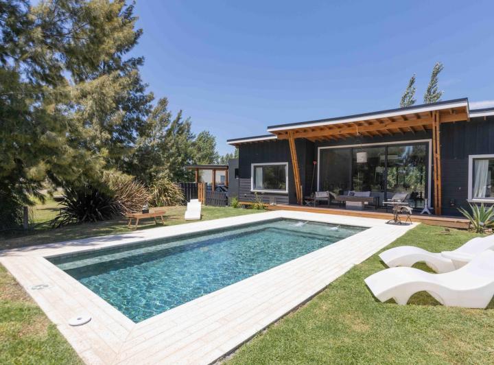 Casa · 190m² · 4 Ambientes · 2 Cocheras