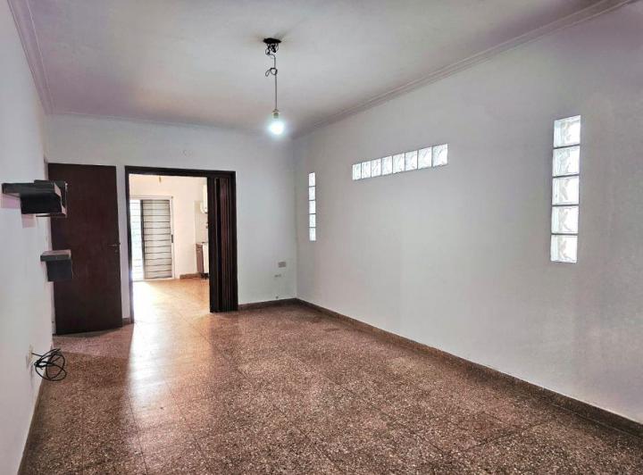 Casa · 77m² · 3 Ambientes · 1 Cochera