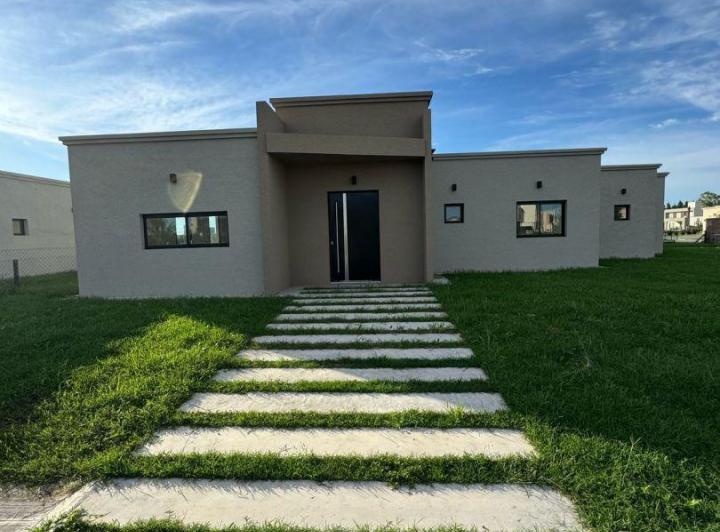 Casa · 190m² · 4 Ambientes