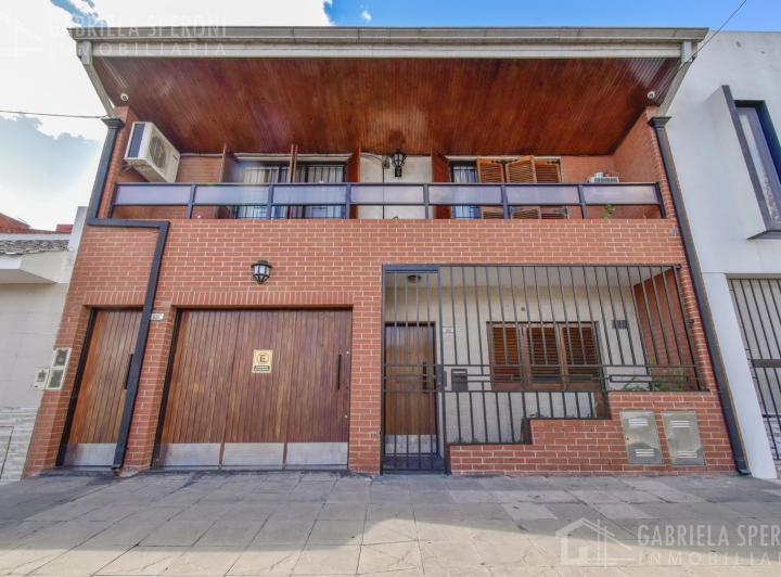 Casa · 175m² · 3 Ambientes · 1 Cochera