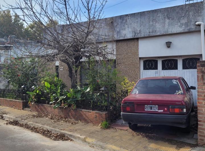 Casa · 80m² · 3 Ambientes · 1 Cochera