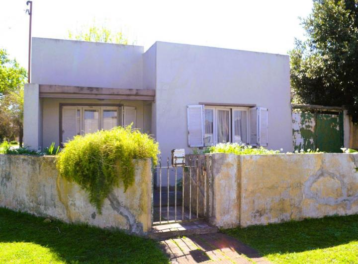 Casa · 80m² · 4 Ambientes · 2 Cocheras