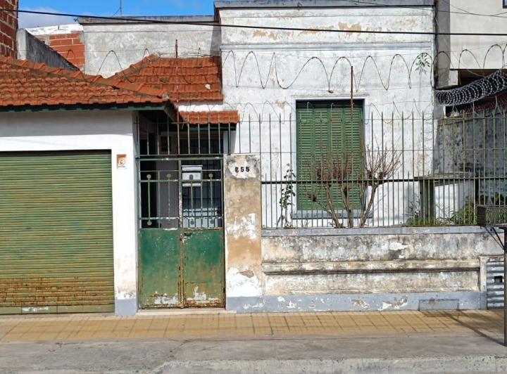 Casa · 140m² · 5 Ambientes · 1 Cochera