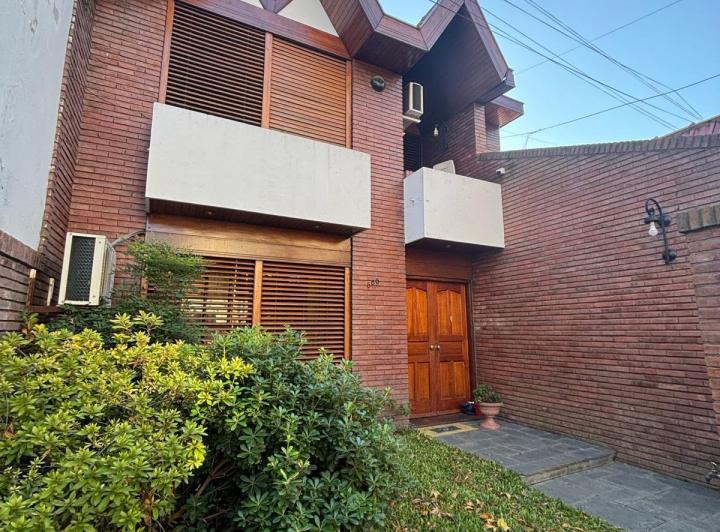 Casa · 160m² · 5 Ambientes