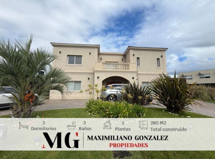 Casa · 280m² · 5 Ambientes · 1 Cochera