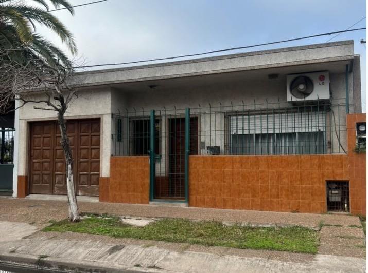 Casa · 110m² · 4 Ambientes · 1 Cochera