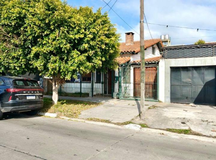Casa · 120m² · 4 Ambientes · 2 Cocheras