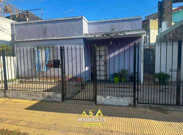 Casa · 75m² · 4 Ambientes · 1 Cochera