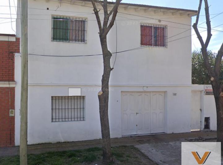 Casa · 250m² · 3 Ambientes · 1 Cochera