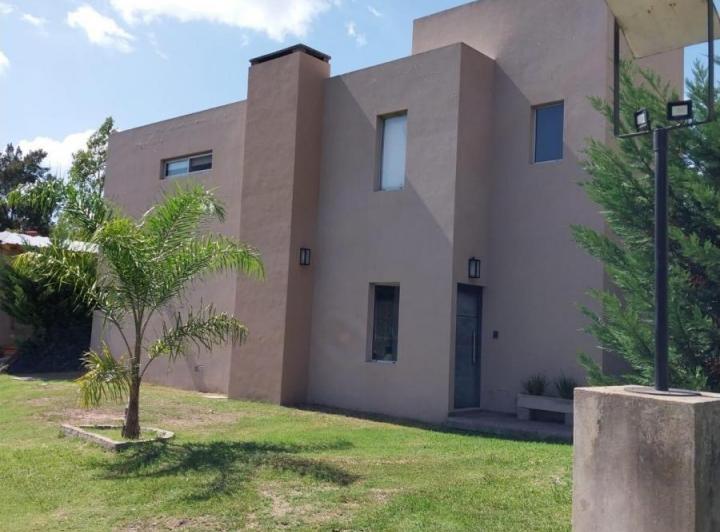 Casa · 160m² · 4 Ambientes