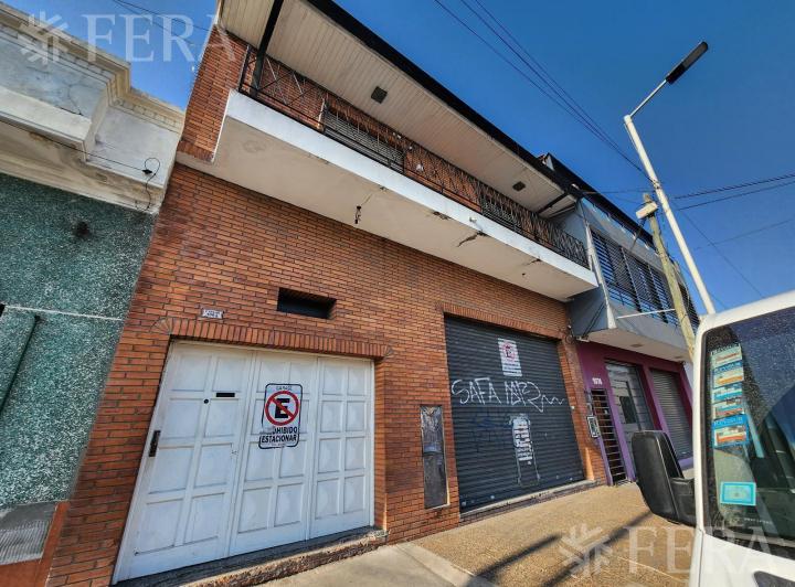 Casa · 211m² · 3 Ambientes · 1 Cochera